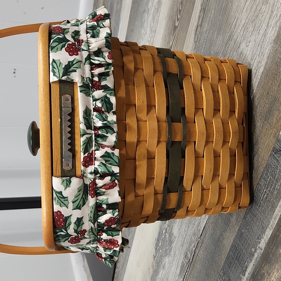 Longaberger Glad Tidings Basket - Picture 6 of 12